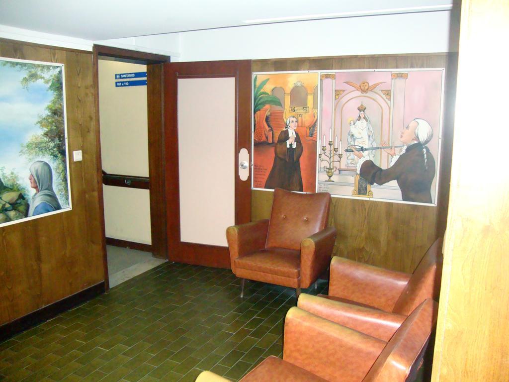 Casa De Retiros N. S. Perpetuo Socorro Hotel Guimarães Szoba fotó