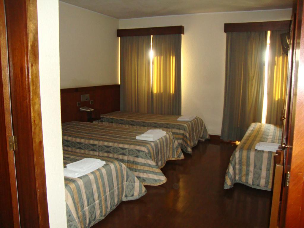 Casa De Retiros N. S. Perpetuo Socorro Hotel Guimarães Szoba fotó